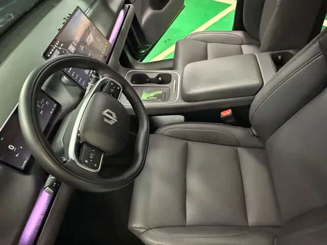 Leapmotor C10 — Фото автомобиля 8