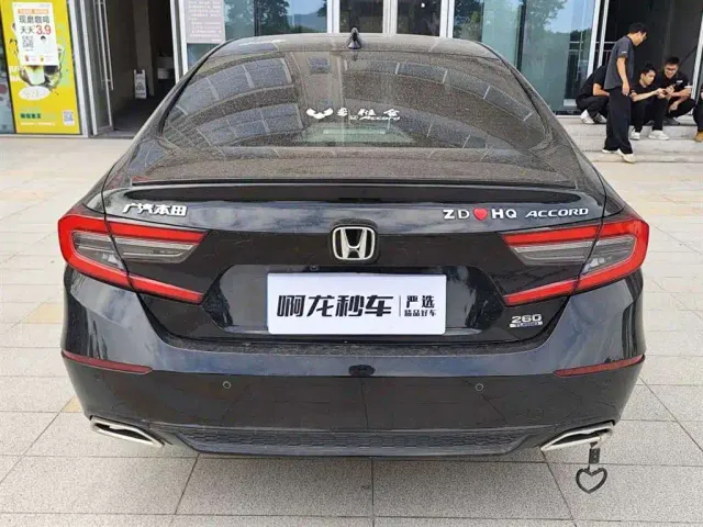 Honda Accord — Фото автомобиля 9