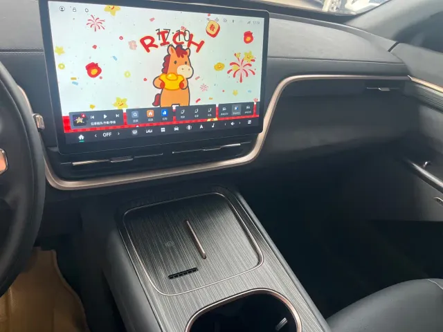 Dongfeng eπ 008 — Фото автомобиля 10