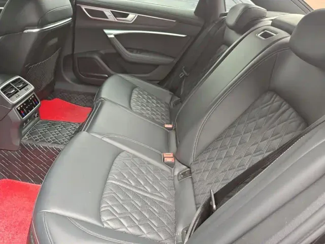 Audi A6L — Фото автомобиля 16
