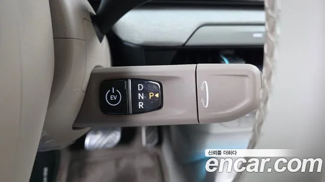 Kia EV4 — Фото автомобиля 12