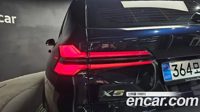 BMW X5 xDrive 40i M Sport — Фото автомобиля 17