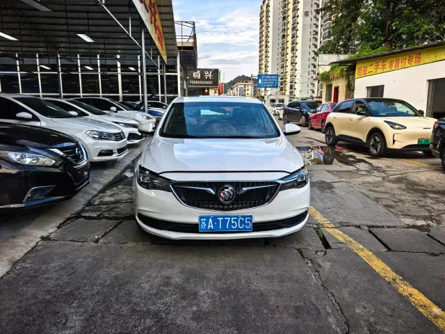 Buick Excelle — Фото автомобиля 2