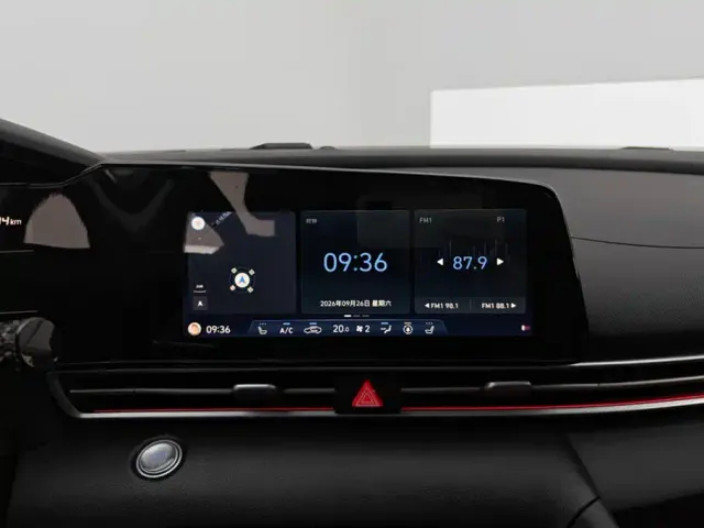 Hyundai Elantra — Фото автомобиля 13