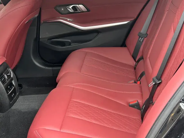 BMW 3 Series — Фото автомобиля 6