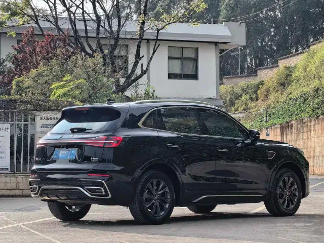 Hongqi HS5 — Фото автомобиля 11