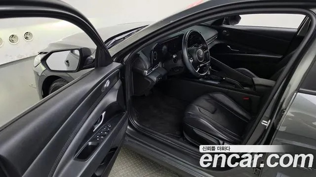 Hyundai AVANTE Avante (CN7) — Фото автомобиля 10