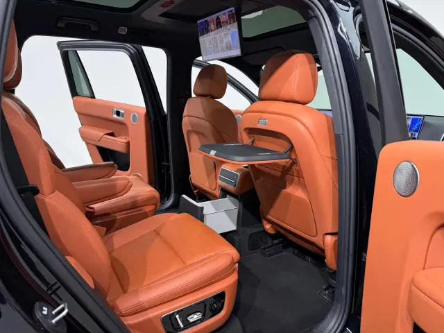 Li Auto L9 — Фото автомобиля 11