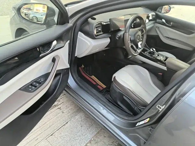 BYD Qin PLUS — Фото автомобиля 15