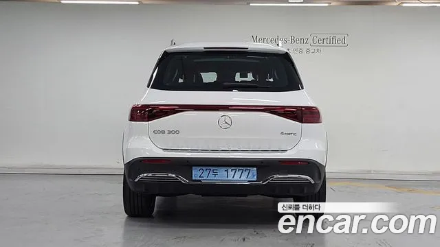 Mercedes-Benz EQB — Фото автомобиля 4