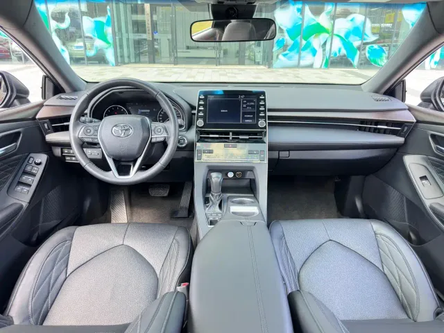 Toyota Avalon — Фото автомобиля 11
