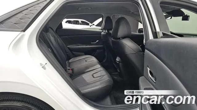 Hyundai Avante CN7 — Фото автомобиля 17
