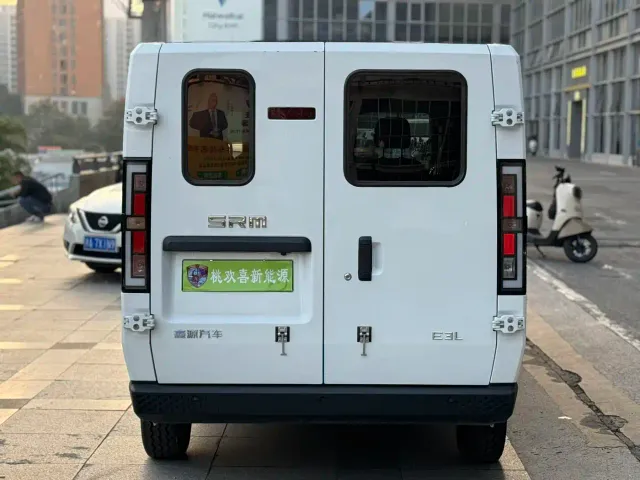 Shineray Xinyuan E3L — Фото автомобиля 8