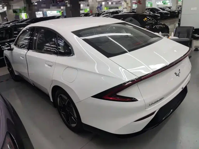 Wuling Starlight — Фото автомобиля 4
