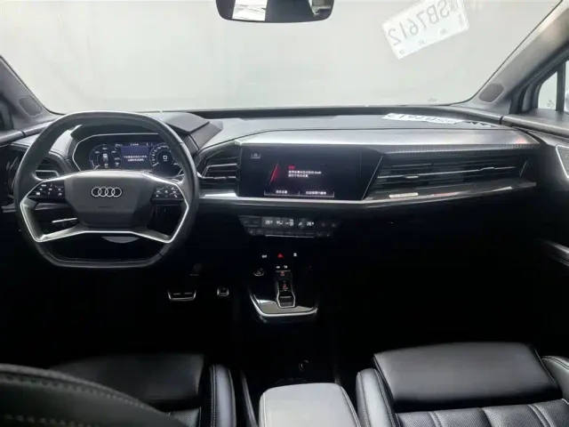 Audi Q4 e-tron — Фото автомобиля 12