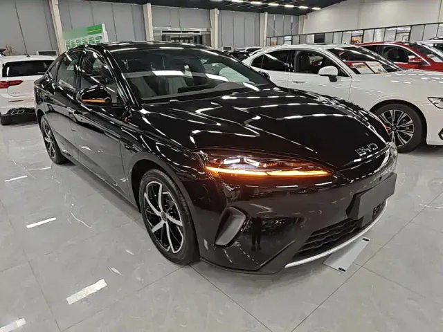 BYD Seal 07 DM-i — Фото автомобиля 3