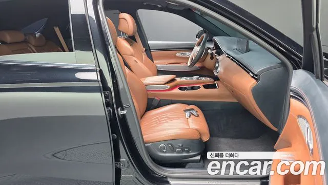 Genesis GV70 — Фото автомобиля 15