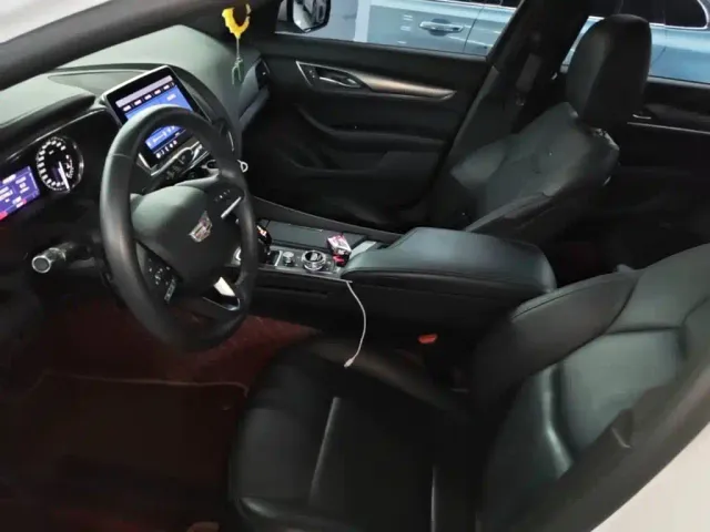 Cadillac CT5 — Фото автомобиля 14