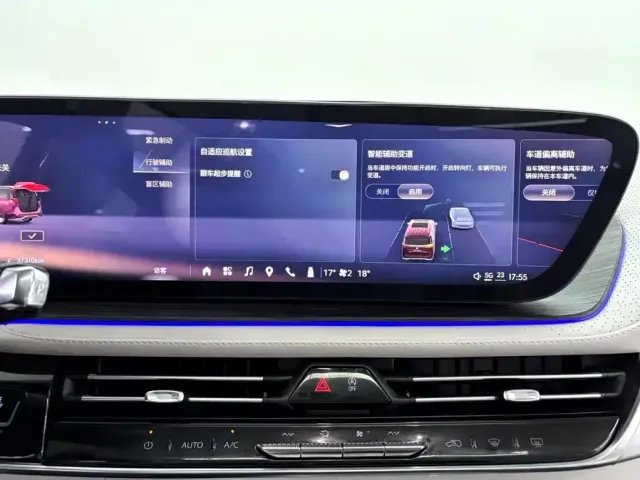 Buick Century 2023 2.0T 7-Seater World Edition — Фото автомобиля 21
