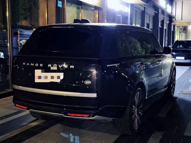 Land Rover Range Rover — Фото автомобиля 12