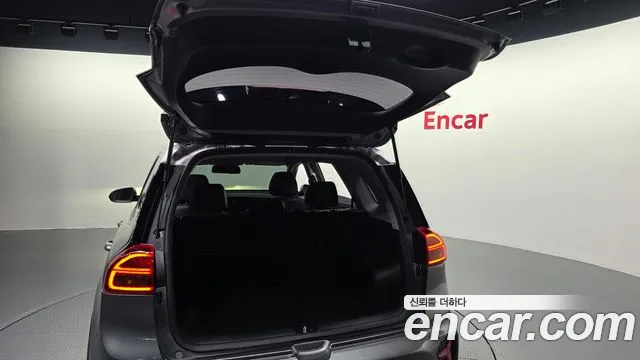 Kia Niro — Фото автомобиля 30