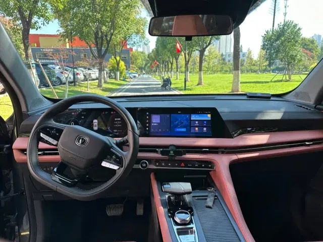 Changan CS75 Plus — Фото автомобиля 14