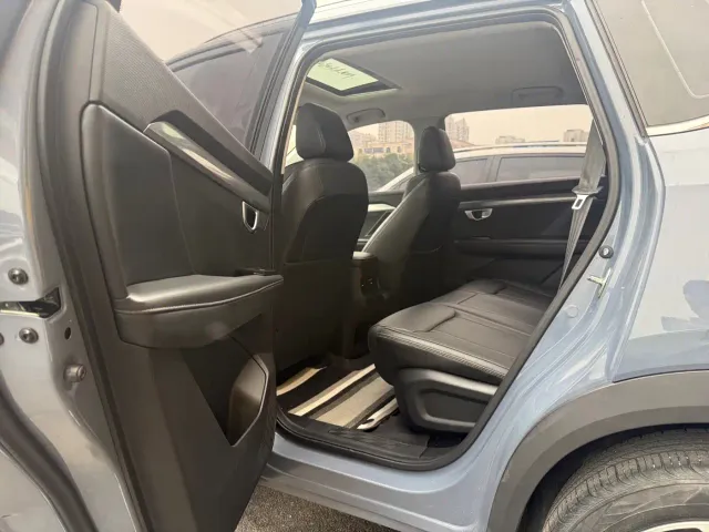 Wuling Asta — Фото автомобиля 8