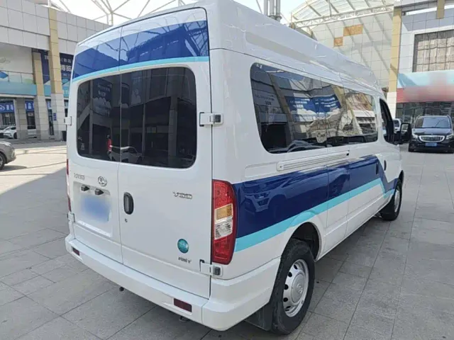 Maxus Xintu V80 — Фото автомобиля 6