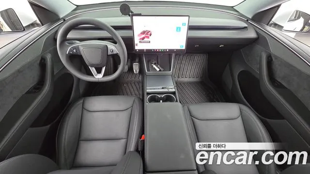 Tesla Model Y — Фото автомобиля 6