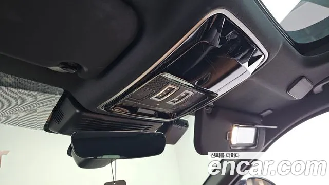 Land Rover Range Rover Velar — Фото автомобиля 29