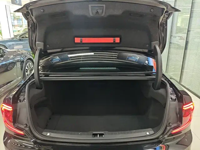 Volvo S90 — Фото автомобиля 18