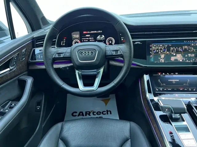 Audi Q7 — Фото автомобиля 11