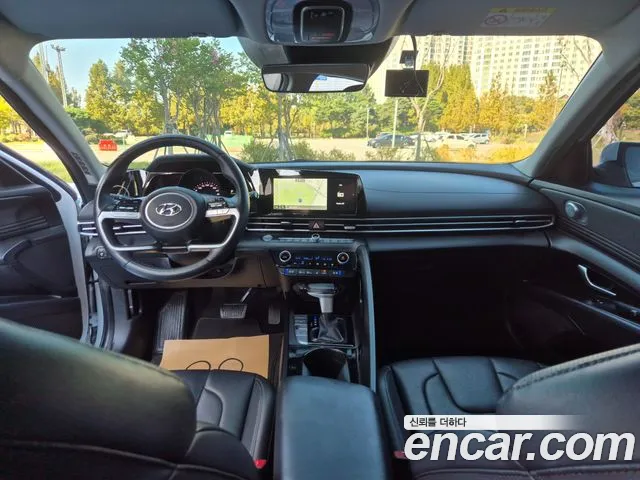 Hyundai Avante CN7 — Фото автомобиля 16