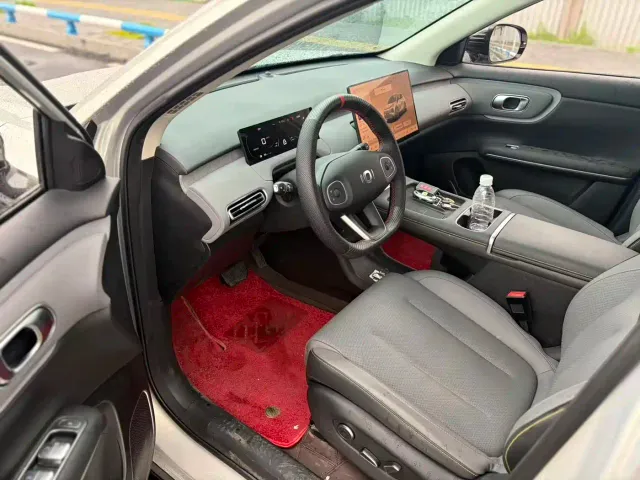 Changan Qiyuan Q05 — Фото автомобиля 8