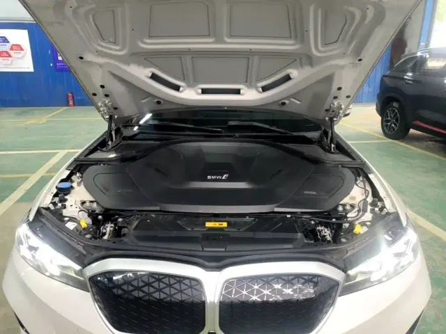BMW i3 — Фото автомобиля 19