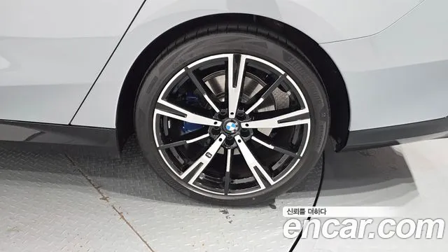 BMW 5 Series G60 — Фото автомобиля 6