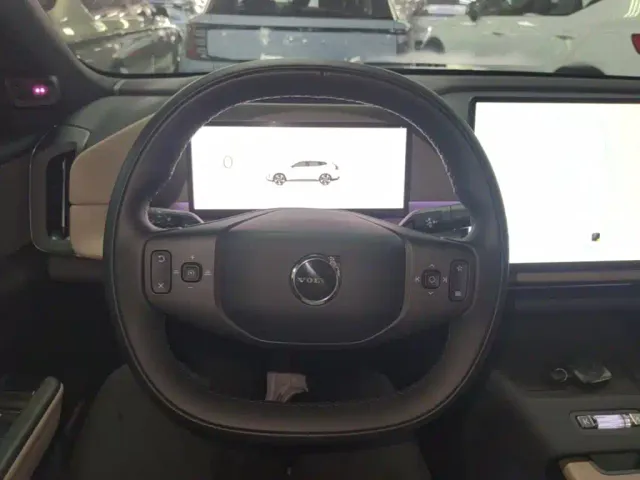 Volvo XC70 Plug-in Hybrid — Фото автомобиля 10