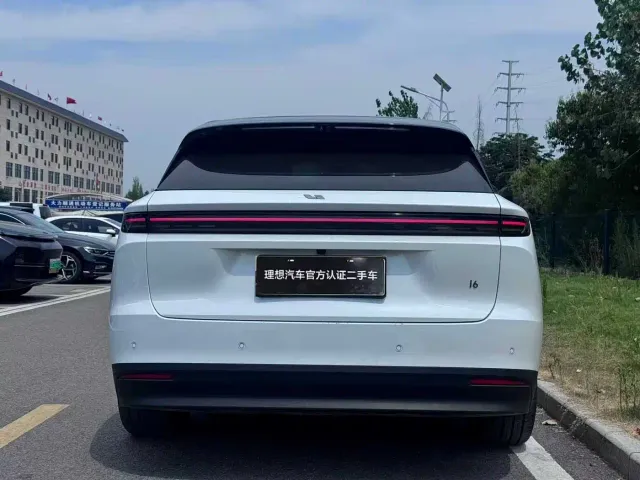 Li Auto i6 — Фото автомобиля 5