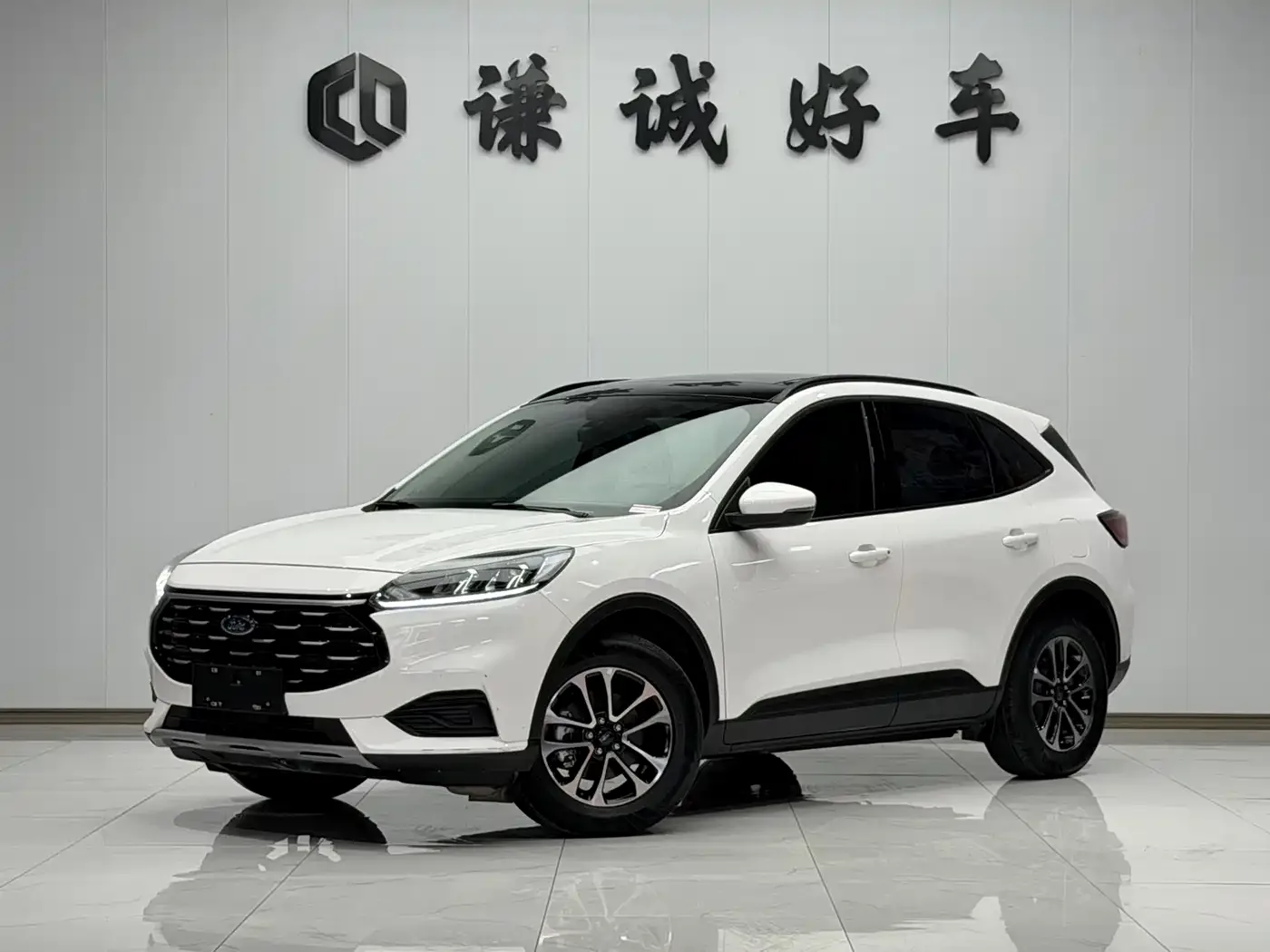 Фотография автомобиля — Ford Ford Escape