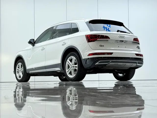 Audi Q5L — Фото автомобиля 13