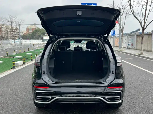 Hongqi HS5 — Фото автомобиля 14