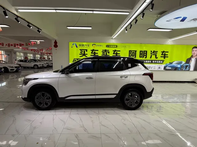 Kia Seltos — Фото автомобиля 7