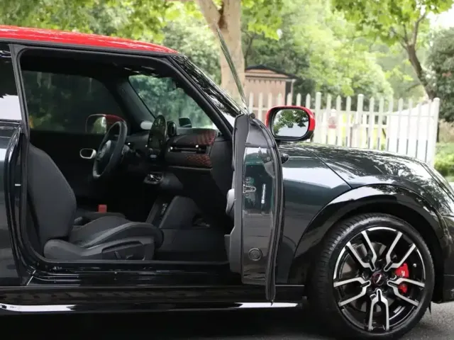 MINI John Cooper Works — Фото автомобиля 21