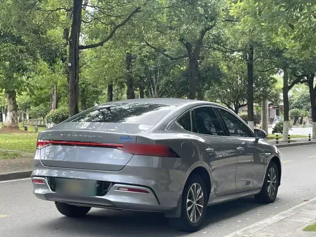 BYD Qin PLUS — Фото автомобиля 15