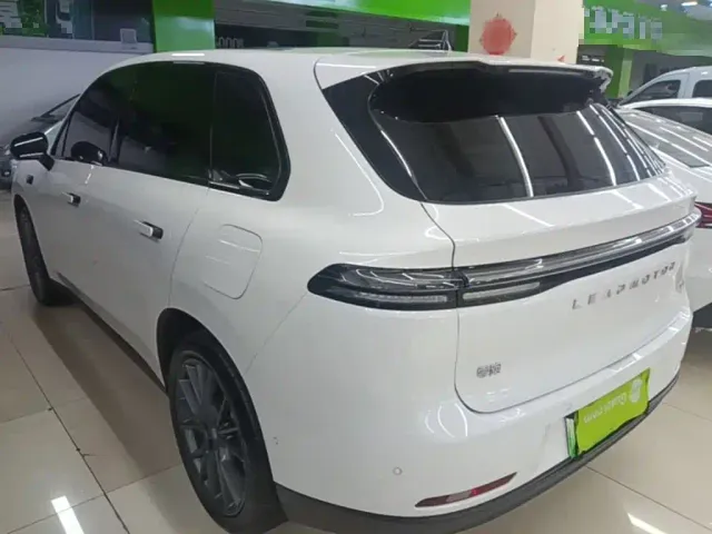 Leapmotor C10 — Фото автомобиля 4