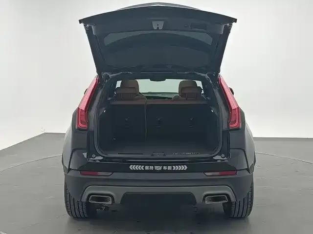 Cadillac XT4 — Фото автомобиля 10