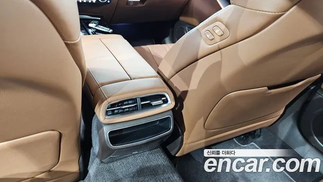 Genesis G80 Бензин 3.5 турбо AWD — Фото автомобиля 30
