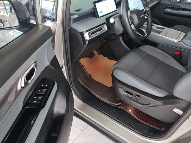 GAC Aion Y — Фото автомобиля 20