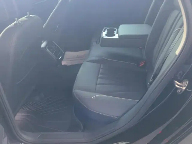 Volkswagen Passat — Фото автомобиля 11