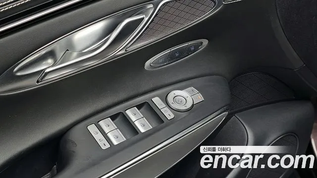 Genesis GV70 — Фото автомобиля 15